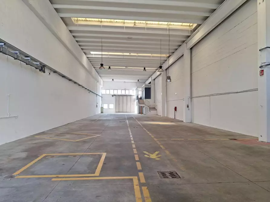 Immagine 5 di Capannone industriale in vendita  in Arzignano VI, Italia a Vicenza