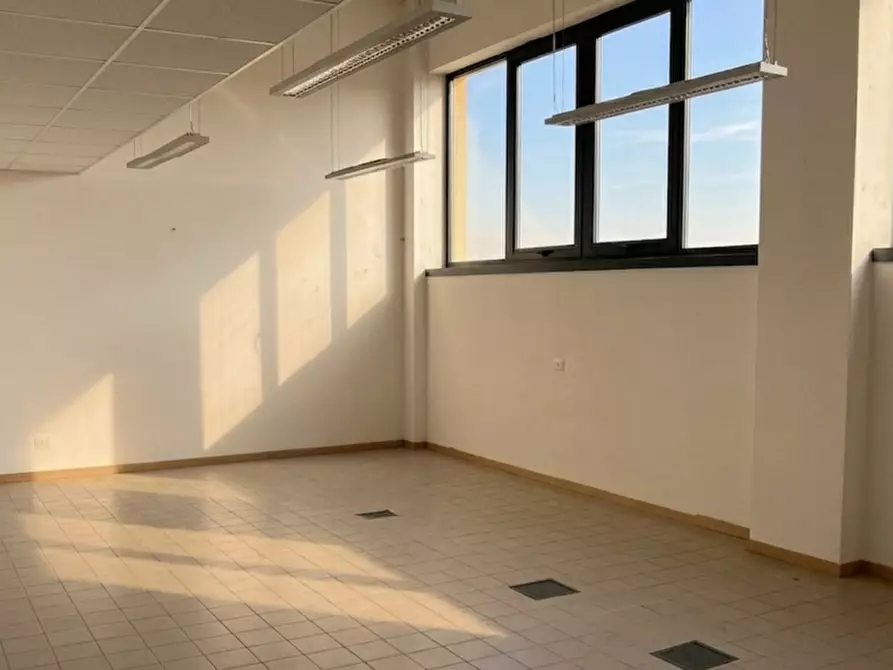 Immagine 4 di Laboratorio in vendita  in Via Padova a Cartura