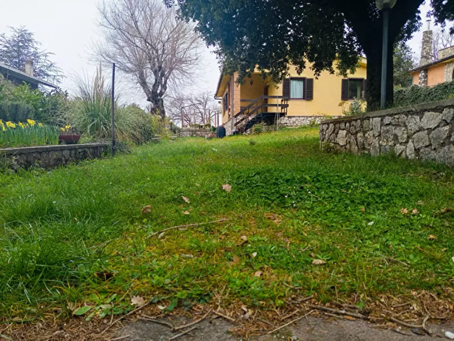 Immagine 3 di Villa in vendita  in Via della Pineta 81 a Monteflavio