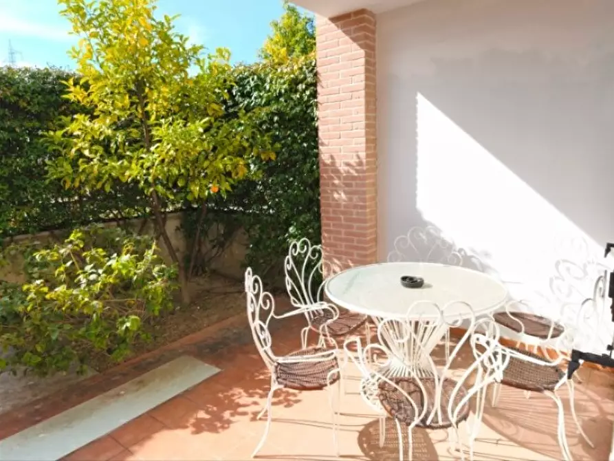 Immagine 2 di Villa in affitto  in via salvatore liddo a Andria