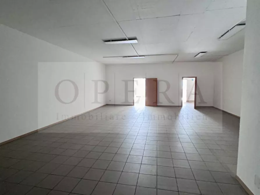 Immagine 3 di Ufficio in vendita  in Alois-Kuperion-Straße - Via Alois Kuperion a Merano .Meran.