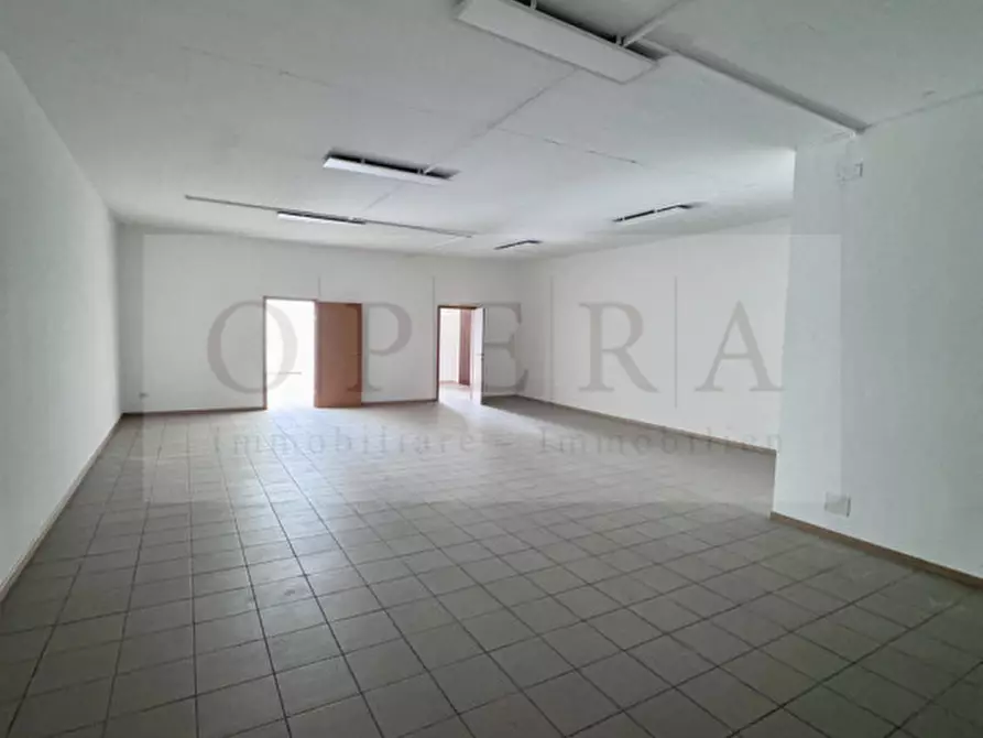 Immagine 4 di Ufficio in vendita  in Alois-Kuperion-Straße - Via Alois Kuperion a Merano .Meran.