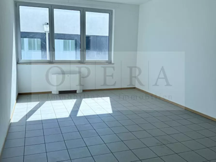 Immagine 6 di Ufficio in vendita  in Alois-Kuperion-Straße - Via Alois Kuperion a Merano .Meran.