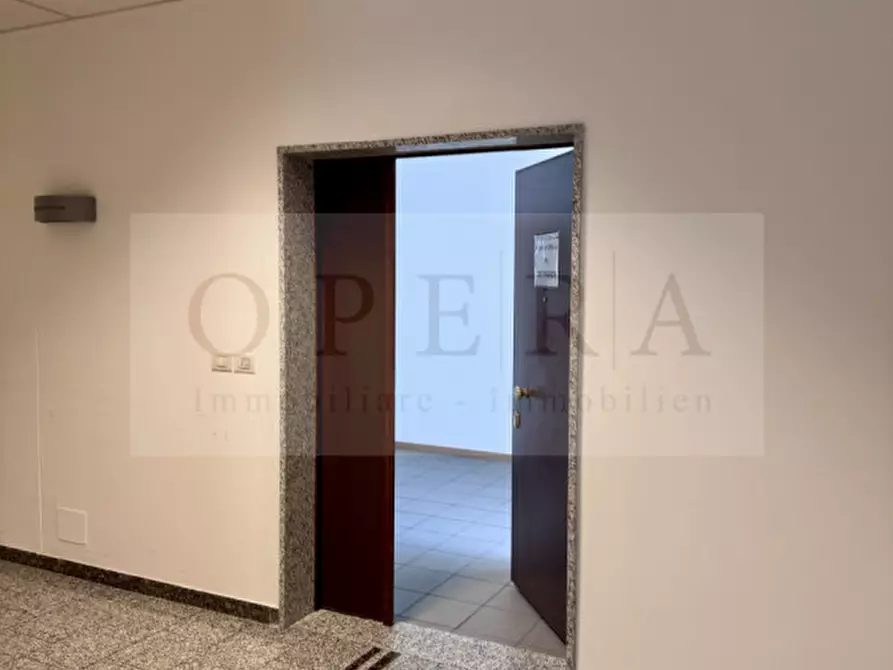 Immagine 13 di Ufficio in vendita  in Alois-Kuperion-Straße - Via Alois Kuperion a Merano .Meran.
