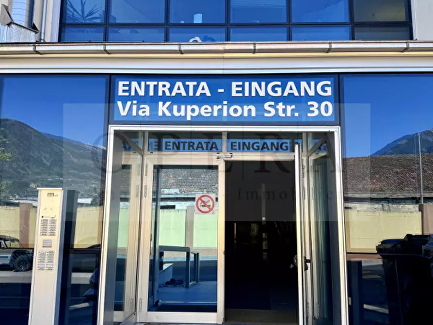 Immagine 14 di Ufficio in vendita  in Alois-Kuperion-Straße - Via Alois Kuperion a Merano .Meran.