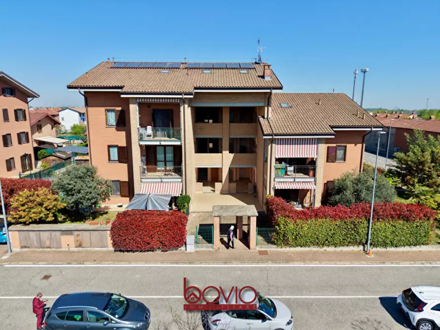 Immagine 3 di Appartamento in vendita  in Via Massimo D'Azeglio 7 a Rondissone