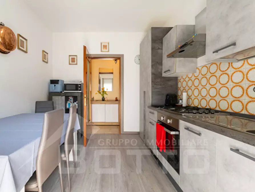 Immagine 5 di Appartamento in vendita  in Via Manzoni n.5 a Cerano