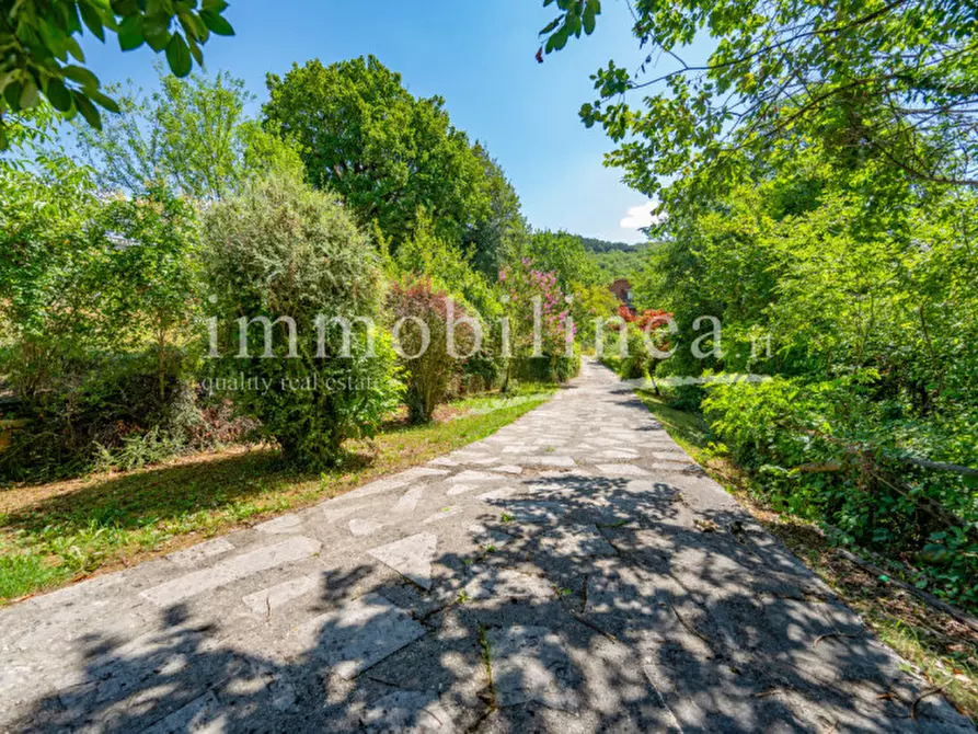 Immagine 1 di Villa in vendita  in Via del Carro a San Zeno Di Montagna