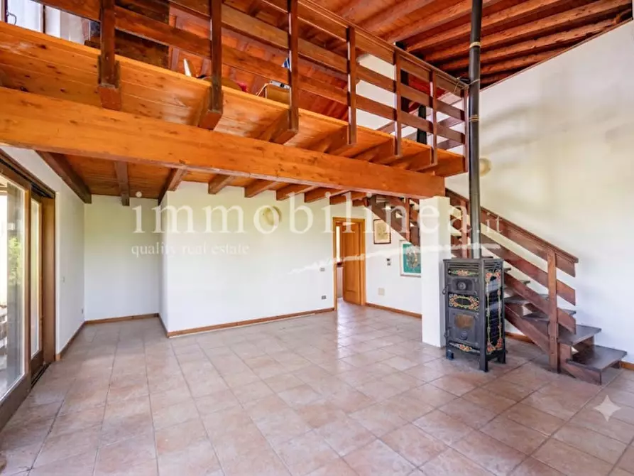 Immagine 16 di Villa in vendita  in Via del Carro a San Zeno Di Montagna