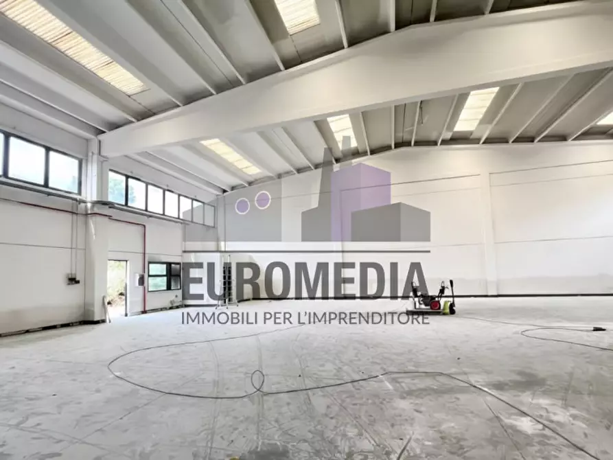 Immagine 3 di Capannone industriale in affitto  in via roma,1 a Montecchio Maggiore