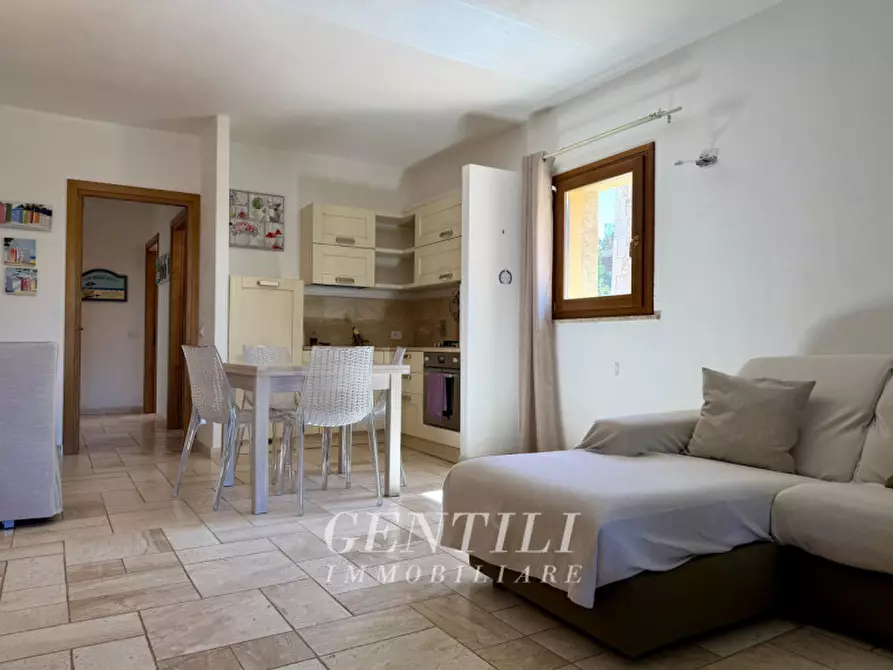 Immagine 3 di Appartamento in vendita  a Arzachena