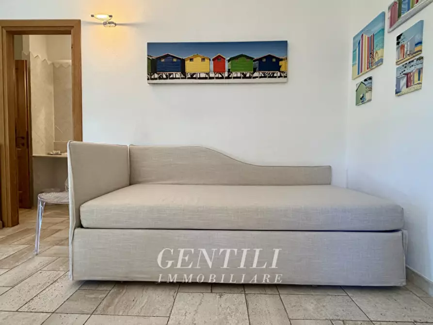 Immagine 9 di Appartamento in vendita  a Arzachena