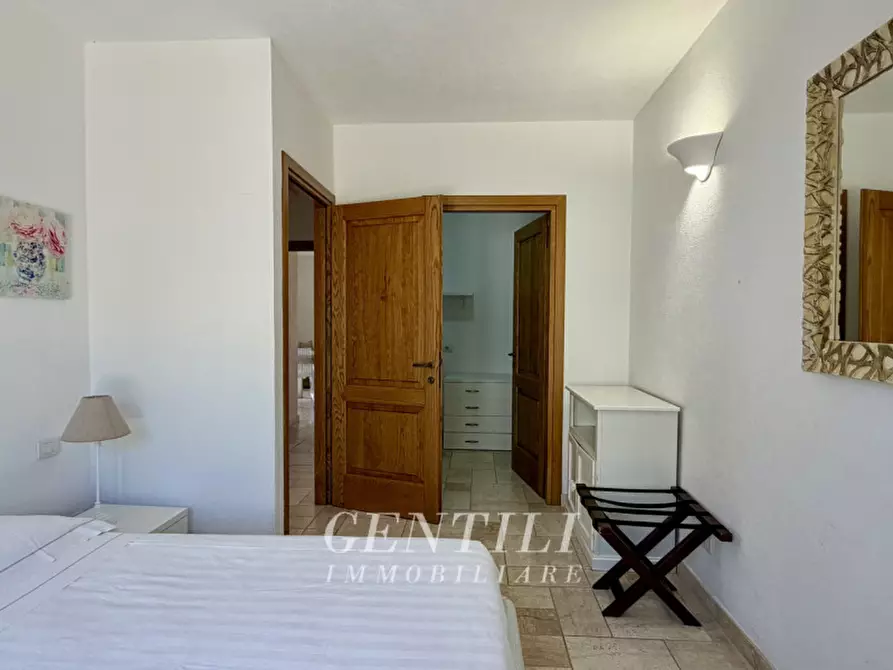 Immagine 15 di Appartamento in vendita  a Arzachena