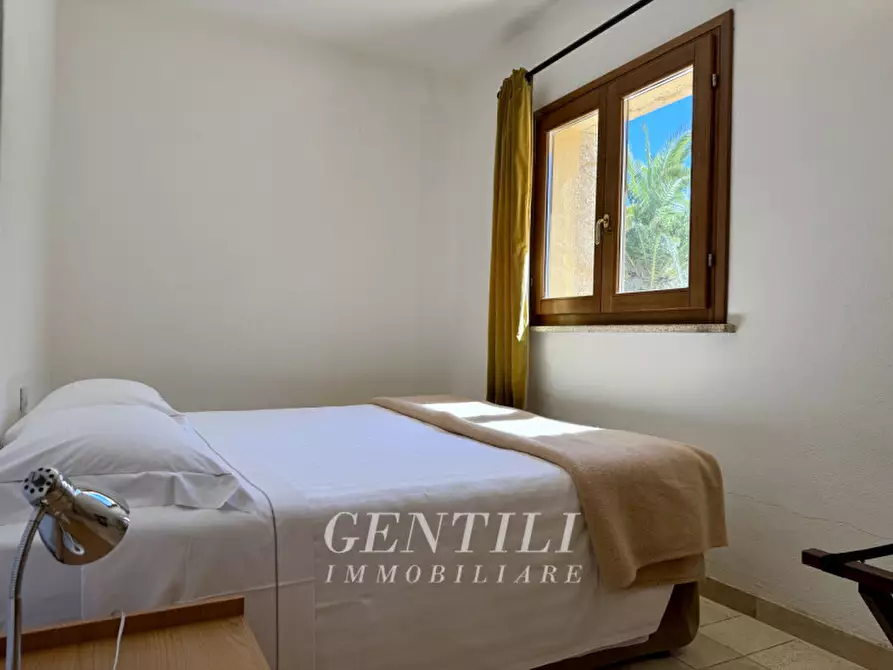 Immagine 19 di Appartamento in vendita  a Arzachena