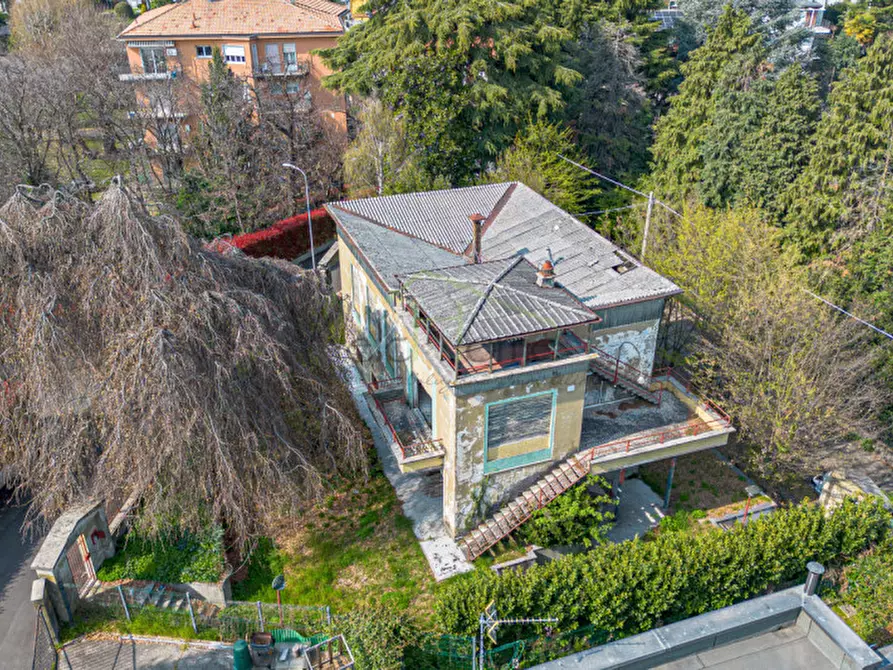 Immagine 3 di Villa in vendita  in VIA FIUME a Inverigo