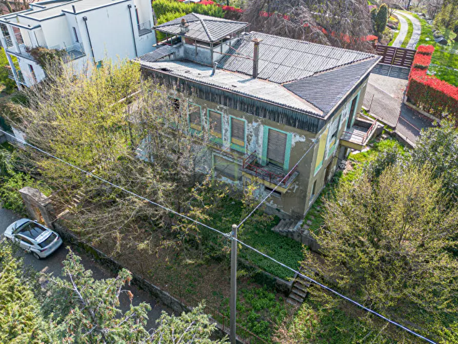 Immagine 4 di Villa in vendita  in VIA FIUME a Inverigo