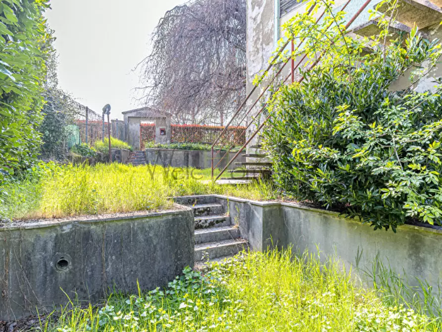 Immagine 9 di Villa in vendita  in VIA FIUME a Inverigo