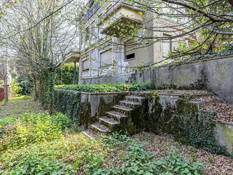 Immagine 14 di Villa in vendita  in VIA FIUME a Inverigo