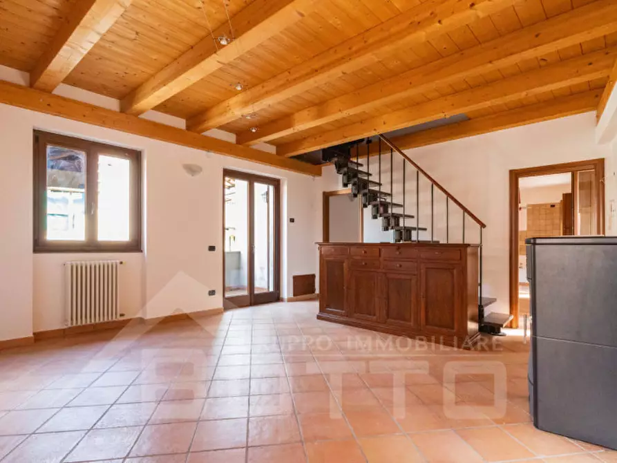 Immagine 2 di Casa indipendente in vendita  in via Garibaldi 13A a Cavaglio D'agogna