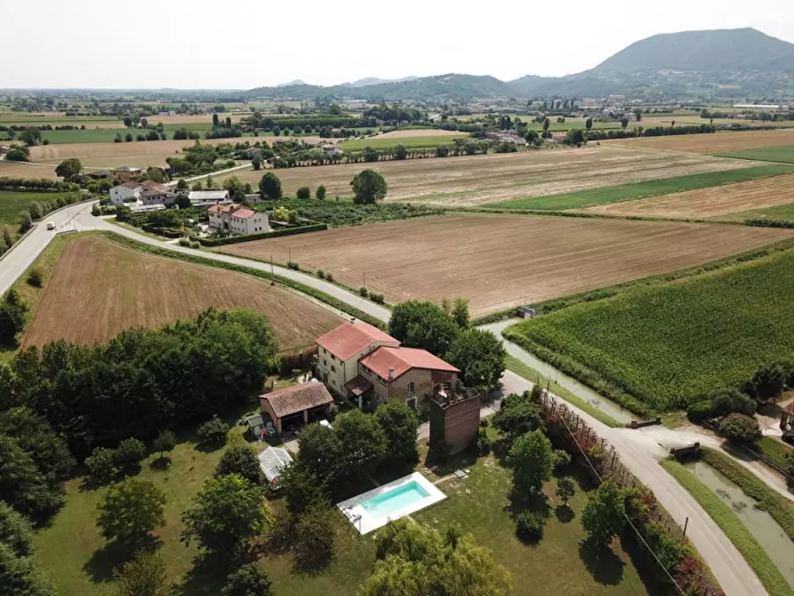 Immagine 1 di Villa in vendita  in via bandizzà a Nanto