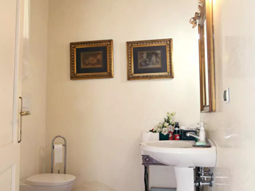 Immagine 28 di Villa in vendita  in via bandizzà a Nanto