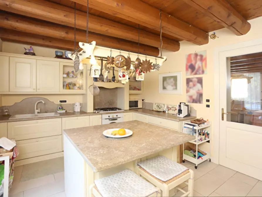 Immagine 32 di Villa in vendita  in via bandizzà a Nanto