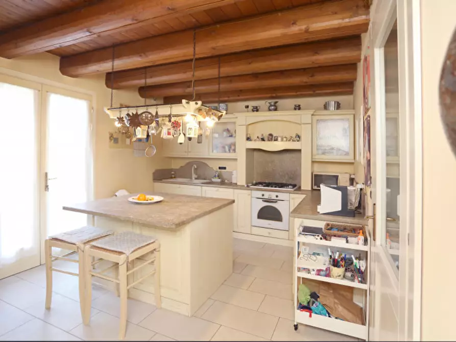 Immagine 33 di Villa in vendita  in via bandizzà a Nanto