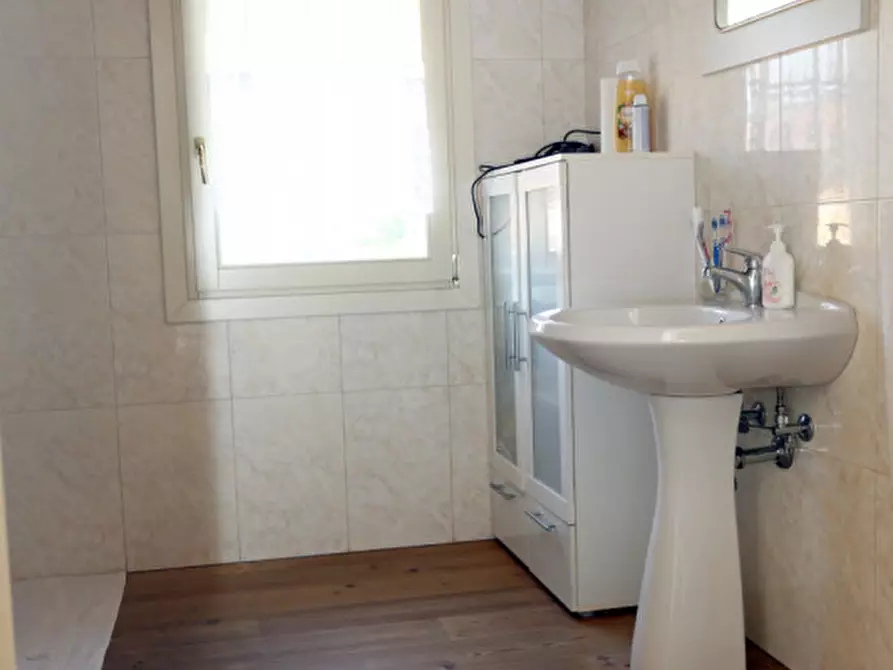 Immagine 37 di Villa in vendita  in via bandizzà a Nanto