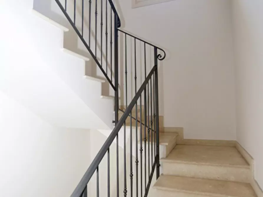 Immagine 39 di Villa in vendita  in via bandizzà a Nanto