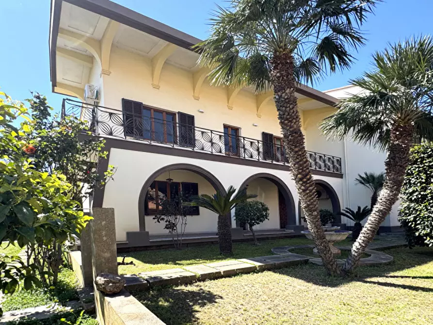 Immagine 1 di Villa in vendita  in Via Mazzini 112 a Capoterra