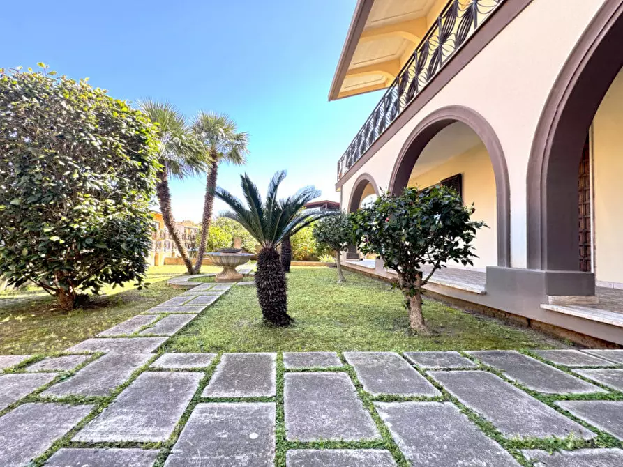 Immagine 10 di Villa in vendita  in Via Mazzini 112 a Capoterra