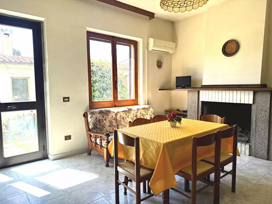 Immagine 15 di Villa in vendita  in Via Mazzini 112 a Capoterra