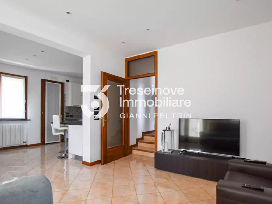Immagine 2 di Casa indipendente in vendita  in Via Divisione Cadore a Paese
