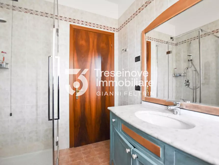 Immagine 6 di Casa indipendente in vendita  in Via Divisione Cadore a Paese