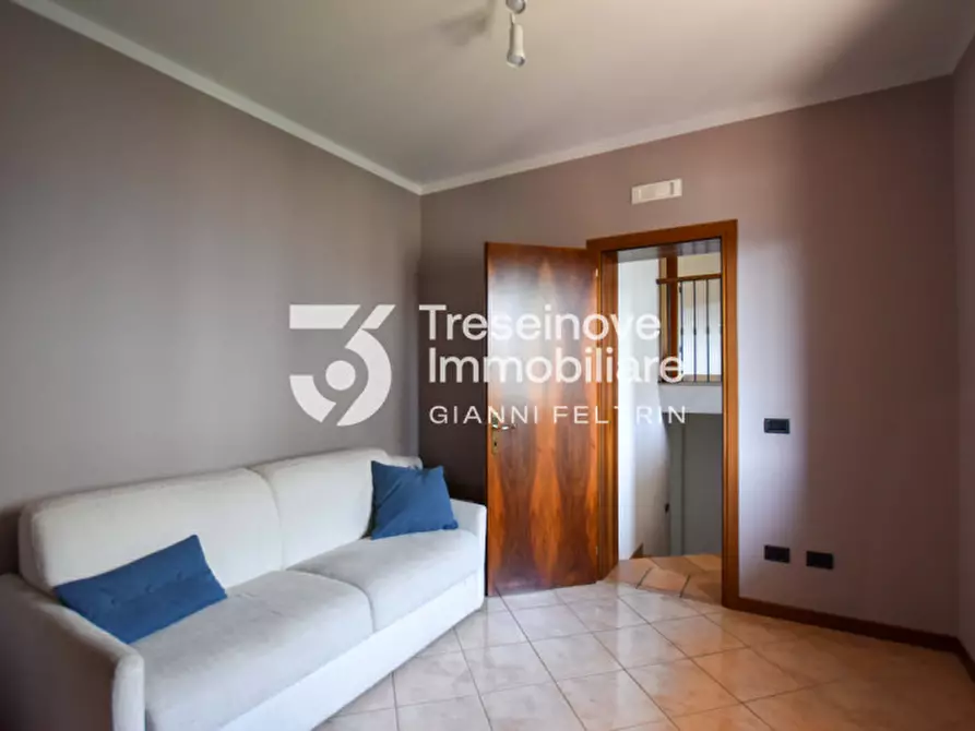Immagine 11 di Casa indipendente in vendita  in Via Divisione Cadore a Paese