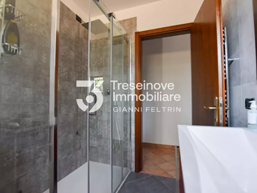 Immagine 17 di Casa indipendente in vendita  in Via Divisione Cadore a Paese