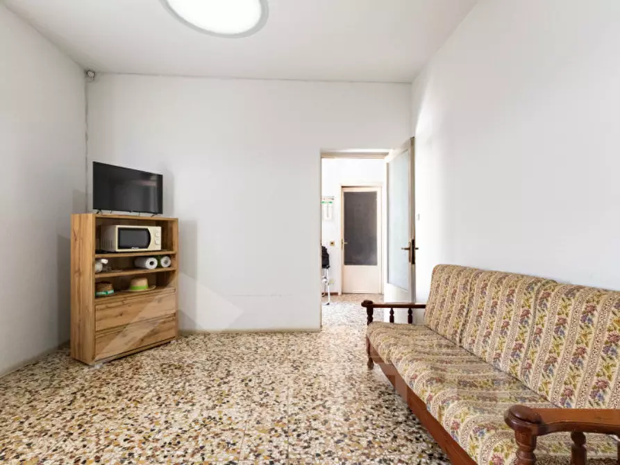 Immagine 8 di Appartamento in vendita  in Via Giotto n.25/A a Bellinzago Novarese