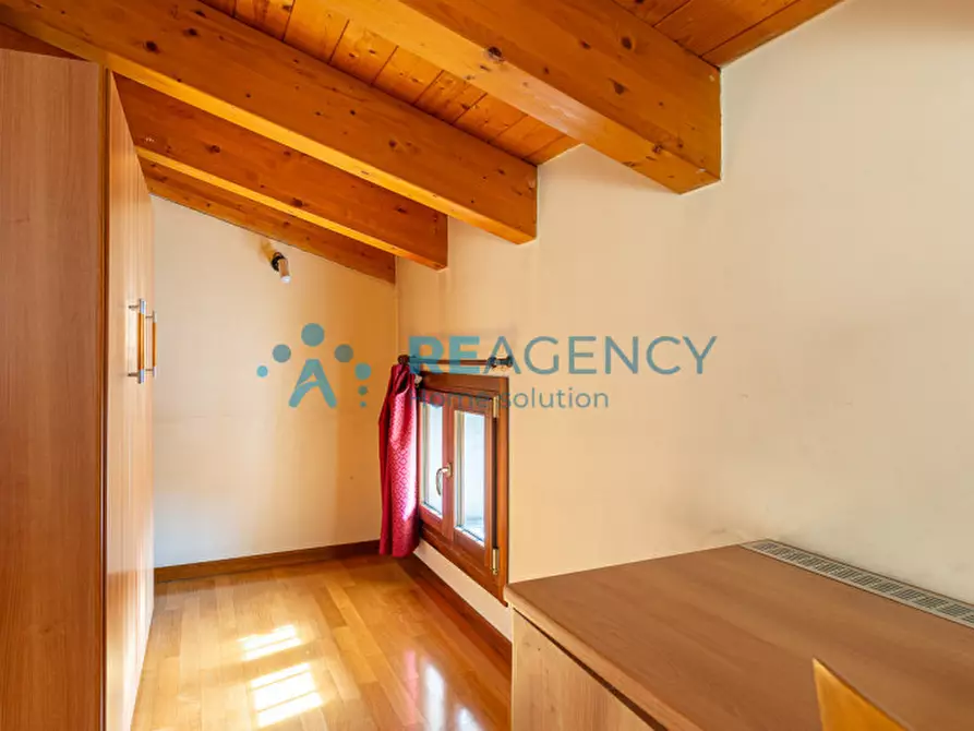 Immagine 13 di Bed & Breakfast in vendita  in via roma 5 a Trissino