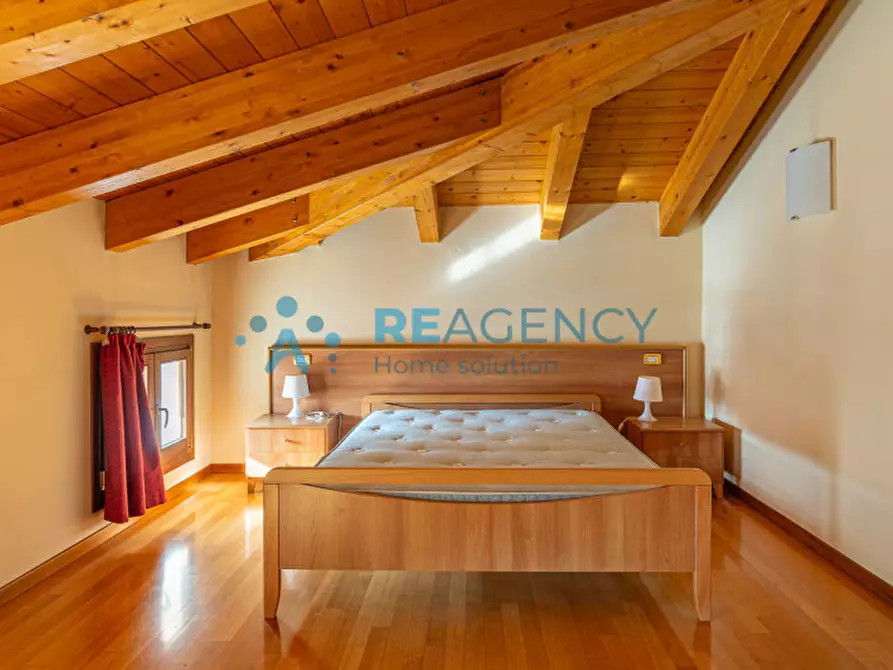 Immagine 14 di Bed & Breakfast in vendita  in via roma 5 a Trissino