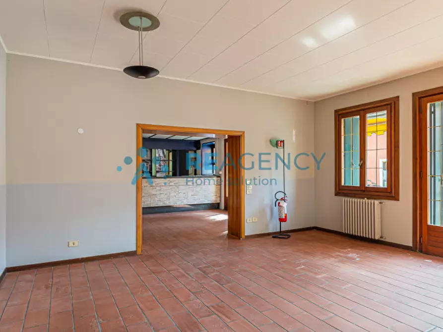 Immagine 19 di Bed & Breakfast in vendita  in via roma 5 a Trissino