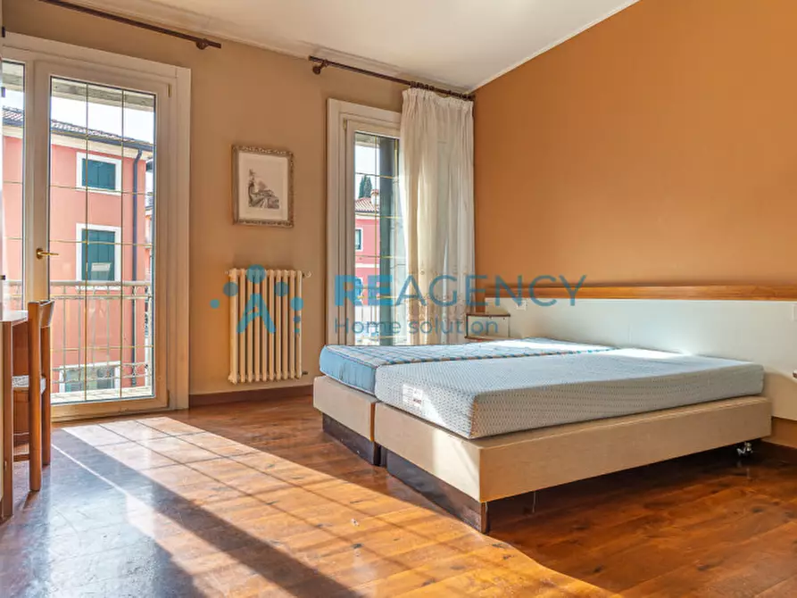 Immagine 21 di Bed & Breakfast in vendita  in via roma 5 a Trissino
