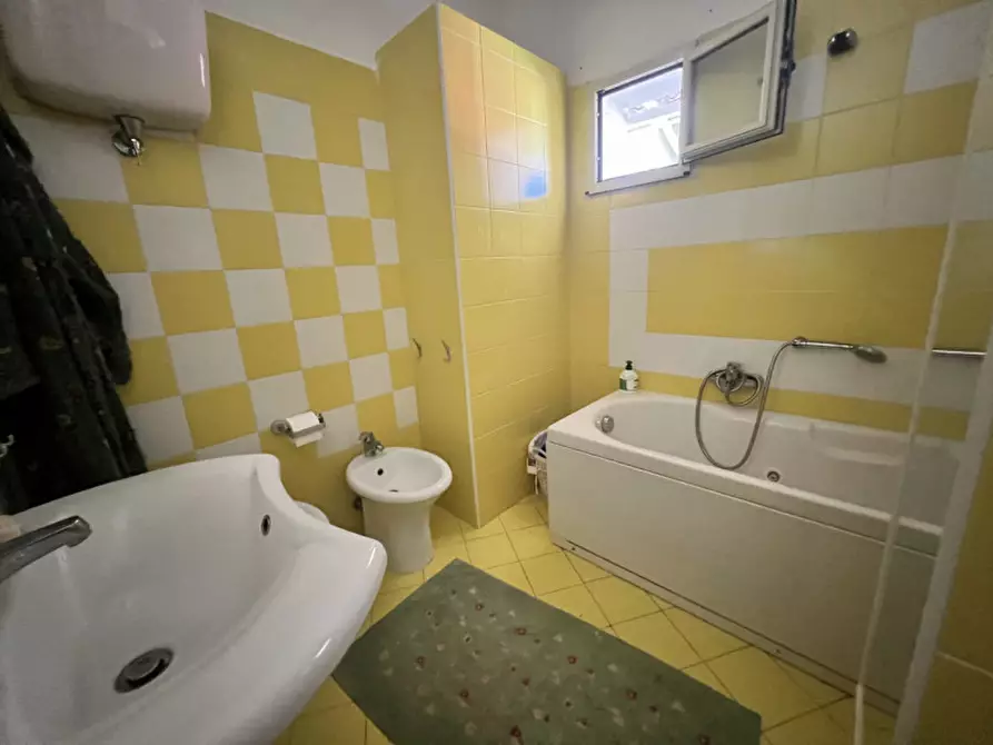 Immagine 14 di Appartamento in vendita  in Via del Pescatore a Vibo Valentia