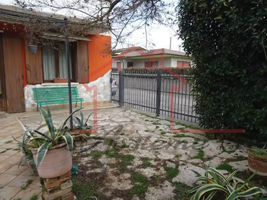 Immagine 14 di Appartamento in vendita  in Via Sommavilla a Tombolo