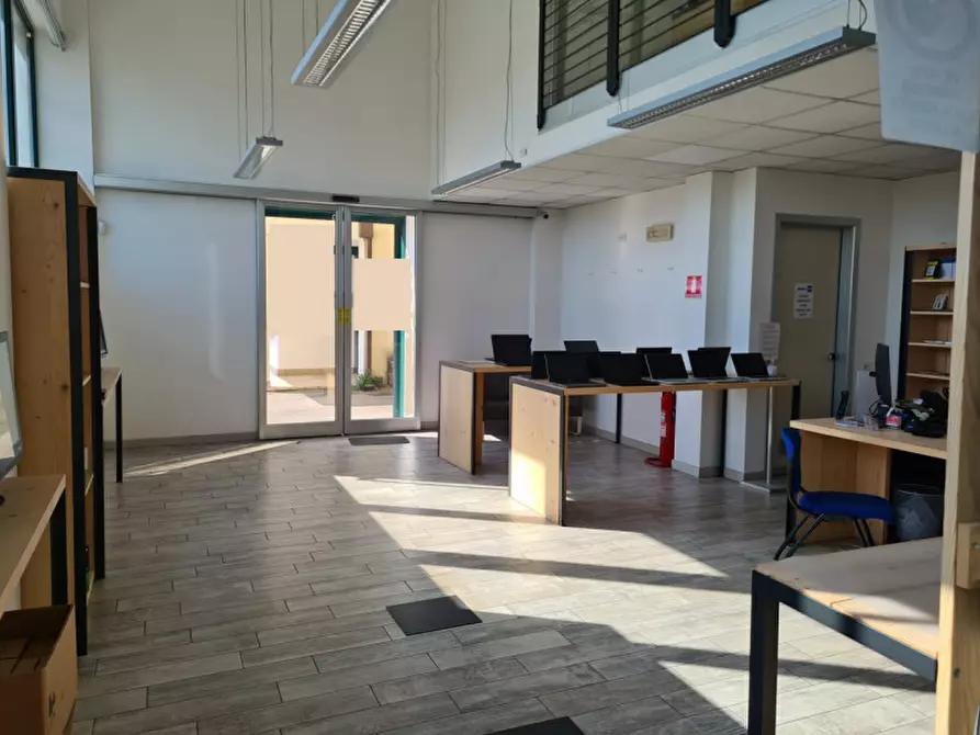 Immagine 7 di Ufficio in vendita  in Via Padova a Cartura