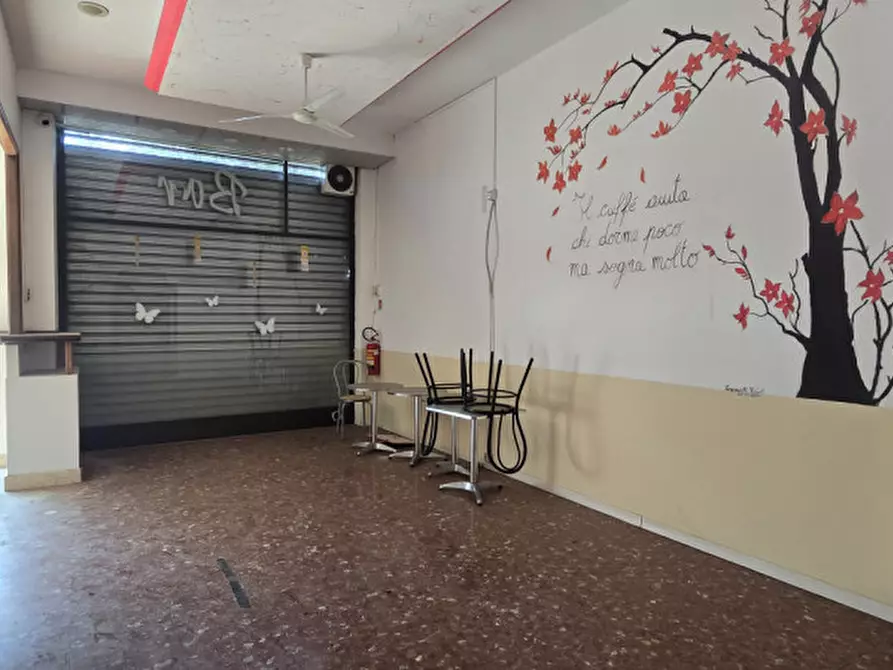 Immagine 11 di Negozio in affitto  in via lungonera cimarelli, 3 a Terni