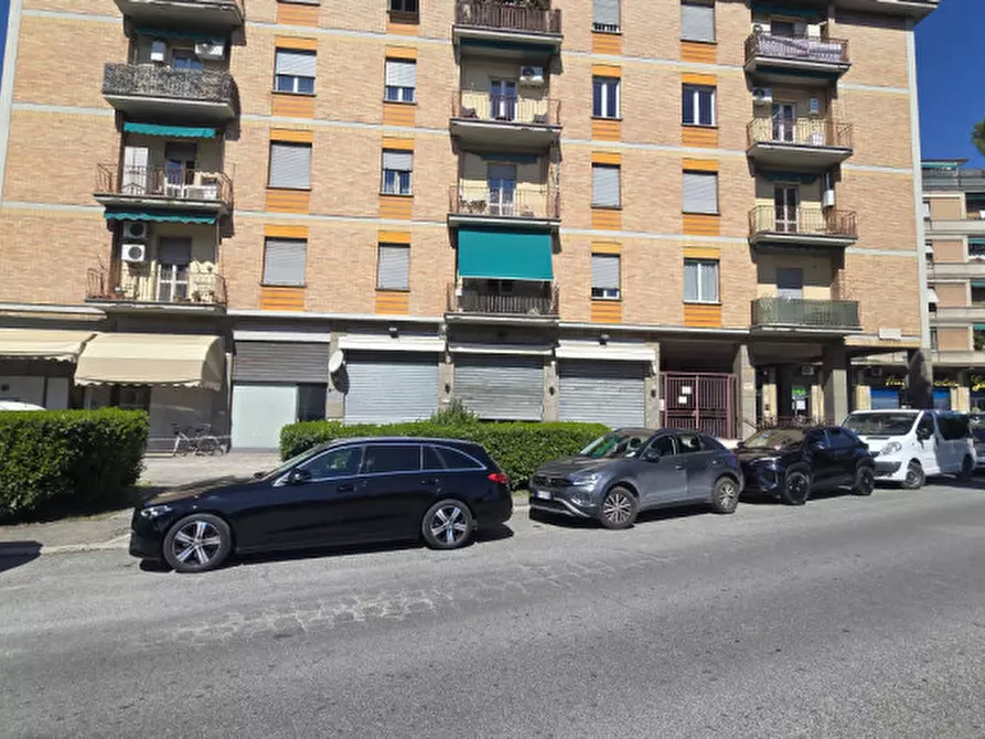 Immagine 19 di Negozio in affitto  in via lungonera cimarelli, 3 a Terni