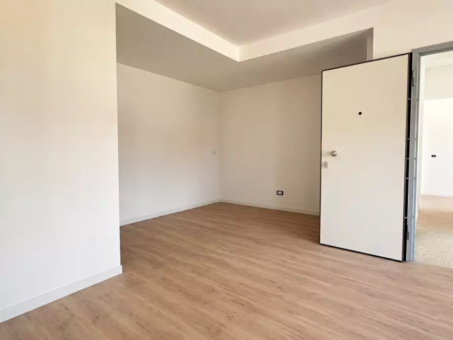 Immagine 2 di Appartamento in vendita  in Via Roma a Rovolon