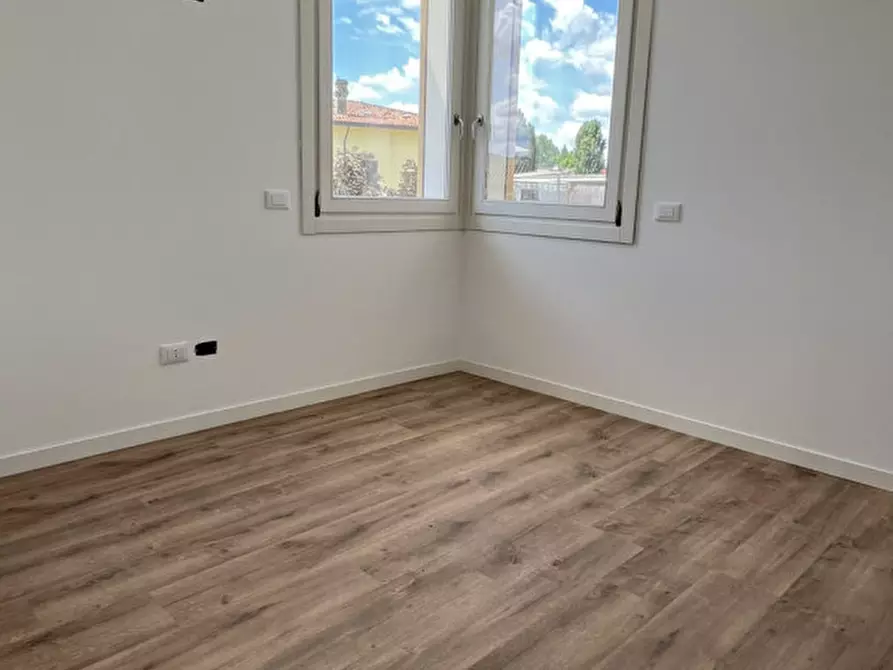 Immagine 5 di Appartamento in vendita  in Via Roma a Rovolon