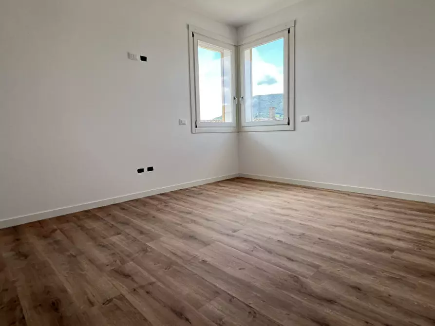Immagine 8 di Appartamento in vendita  in Via Roma a Rovolon