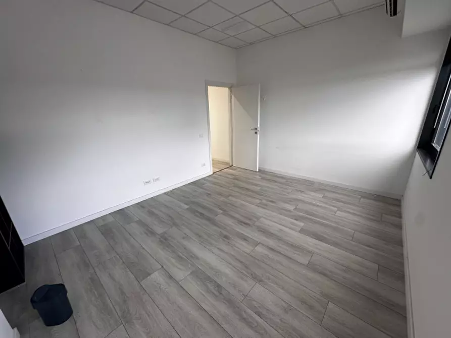 Immagine 2 di Ufficio in affitto  in via monti berici a San Giovanni Lupatoto